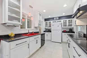 10037 W Mountain View Rd, Sun City, AZ 85351 - Photo 21