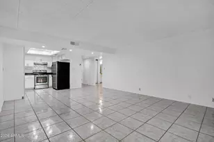 7930 E Camelback Rd, Scottsdale, AZ 85251 - Photo 15