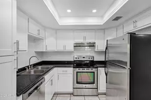 7930 E Camelback Rd, Scottsdale, AZ 85251 - Photo 17