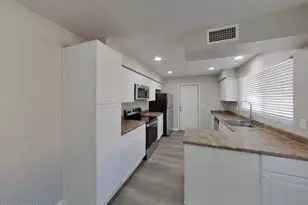 5328 W Seldon Ln, Glendale, AZ 85302 - Photo 7