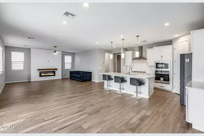 17635 W Red Fox Road W, Surprise, AZ 85387 - Photo 5