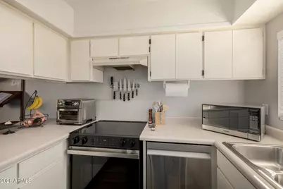 917 S Hacienda Drive, Tempe, AZ 85281 - Photo 13