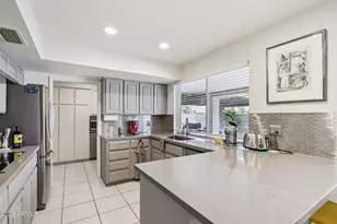 10049 North 25th Pl, Phoenix, AZ 85028 - Photo 21