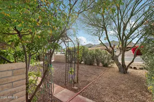 10049 North 25th Pl, Phoenix, AZ 85028 - Photo 7