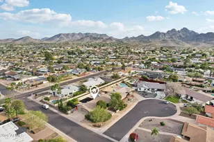 10049 North 25th Pl, Phoenix, AZ 85028 - Photo 1