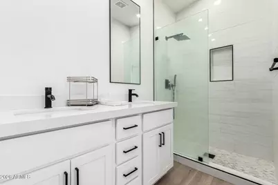 3034 N 39th Street #12, Phoenix, AZ 85018 - Photo 11