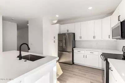 3034 N 39th Street #12, Phoenix, AZ 85018 - Photo 3