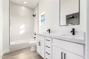 3034 N 39th St, Phoenix, AZ 85018 - Photo 13