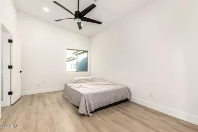 3034 N 39th Street #12, Phoenix, AZ 85018 - Photo 11