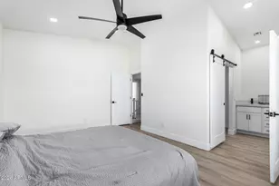 3034 N 39th St, Phoenix, AZ 85018 - Photo 9