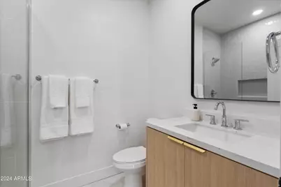 1084 E Susan Lane, Tempe, AZ 85288 - Photo 17