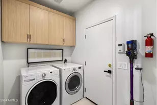 1084 E Susan Ln, Tempe, AZ 85288 - Photo 21