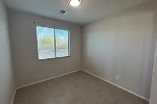 17922 W Tina Ln, Surprise, AZ 85387 - Photo 5