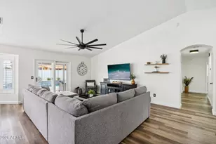 286 W Gail Dr, Gilbert, AZ 85233 - Photo 17