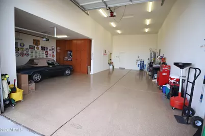 18597 W Robin Lane, Surprise, AZ 85387 - Photo 3