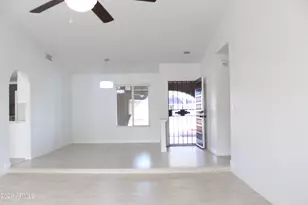 7301 W Canterbury Dr, Peoria, AZ 85345 - Photo 7