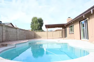 7301 W Canterbury Dr, Peoria, AZ 85345 - Photo 27