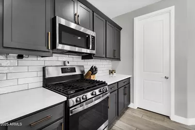 987 W Macaw Drive, San Tan Valley, AZ 85140 - Photo 7