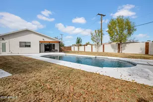 8740 E Monte Vista Rd, Scottsdale, AZ 85257 - Photo 23