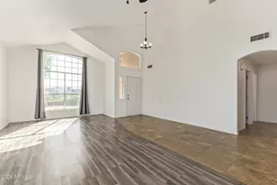 1002 W Kelton Ln, Phoenix, AZ 85023 - Photo 13