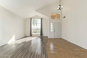 1002 W Kelton Ln, Phoenix, AZ 85023 - Photo 17