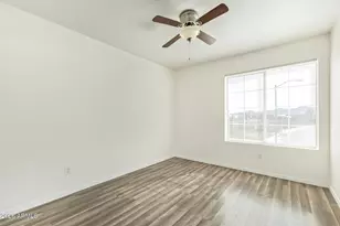 1002 W Kelton Ln, Phoenix, AZ 85023 - Photo 23
