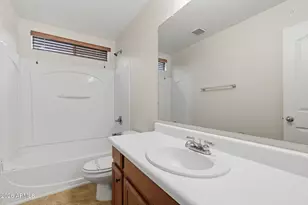 1385 S Hawk Ln, Gilbert, AZ 85296 - Photo 27