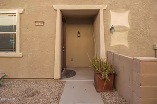 8119 W Lynwood St, Phoenix, AZ 85043 - Photo 3