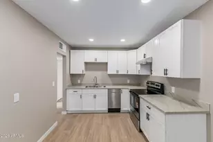 1906 E Almeria Rd, Phoenix, AZ 85006 - Photo 11