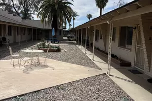 302 W Medlock Dr, Phoenix, AZ 85013 - Photo 3