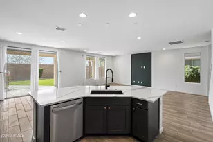 3139 E Tina Dr, Phoenix, AZ 85050 - Photo 11