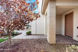 3139 E Tina Dr, Phoenix, AZ 85050 - Photo 3