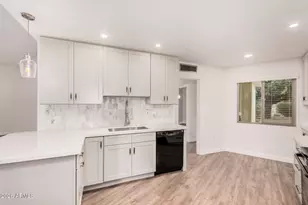 16635 N 103rd Ave, Sun City, AZ 85351 - Photo 9