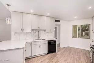 16635 N 103rd Ave, Sun City, AZ 85351 - Photo 9