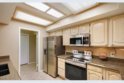 18888 N 91st Lane, Peoria, AZ 85382 - Photo 9