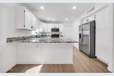 12011 N 79th Lane, Peoria, AZ 85345 - Photo 11