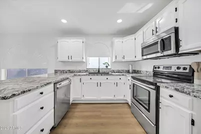 12011 N 79th Lane, Peoria, AZ 85345 - Photo 13