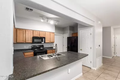 525 N Miller Road #142, Scottsdale, AZ 85257 - Photo 9