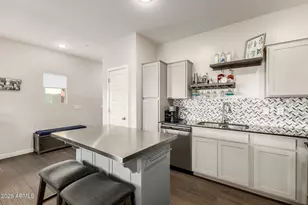 8262 N 22nd Dr, Phoenix, AZ 85021 - Photo 11