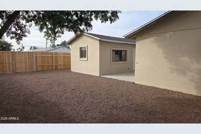 7141 N 47th Avenue, Glendale, AZ 85301 - Photo 3
