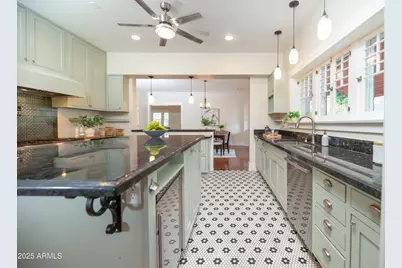 69 W Lynwood Street, Phoenix, AZ 85003 - Photo 13