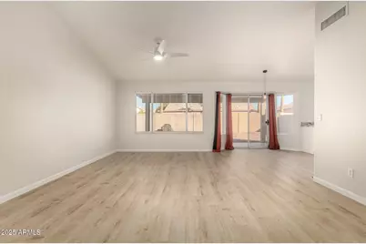 20037 N 110th Lane, Sun City, AZ 85373 - Photo 9