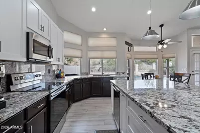 404 E Mountain Sky Avenue, Phoenix, AZ 85048 - Photo 9