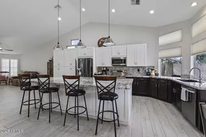 404 E Mountain Sky Avenue, Phoenix, AZ 85048 - Photo 11