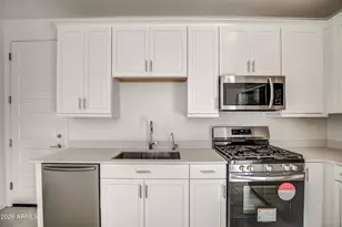 29127 N 31st Ln, Phoenix, AZ 85083 - Photo 13