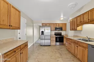 13415 W Shadow Hills Dr, Sun City West, AZ 85375 - Photo 5