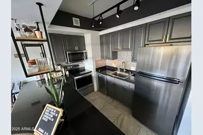 4750 N Central Avenue #1N, Phoenix, AZ 85012 - Photo 3