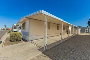 10955 N 79th Ave, Peoria, AZ 85345 - Photo 17