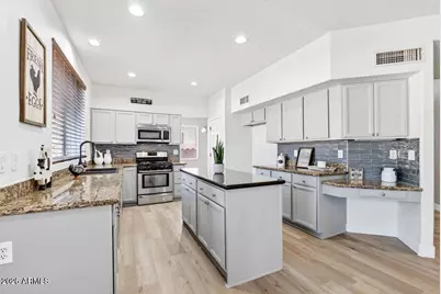 11530 W Palm Brook Drive, Avondale, AZ 85392 - Photo 9