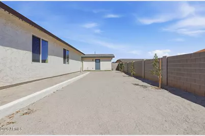 9192 W Rafael Drive, Arizona City, AZ 85123 - Photo 35
